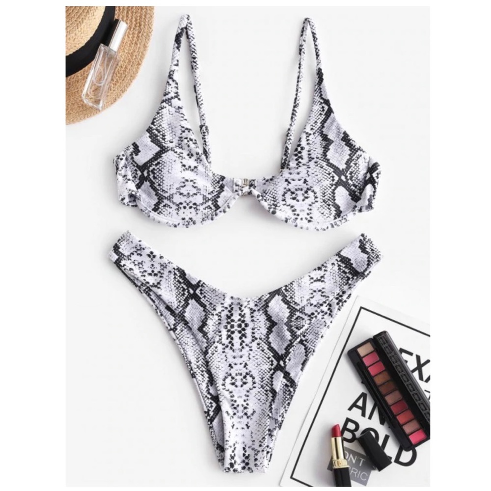 ZAFUL Animal Print Underwire High Leg Bikini